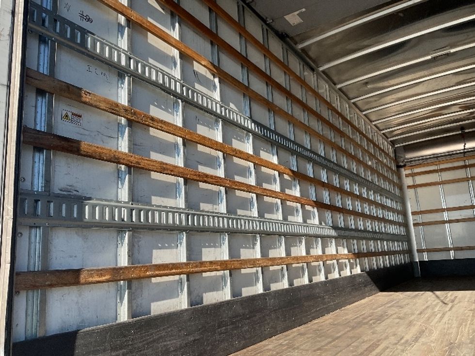 Medium Duty Box Truck-Light and Medium Duty Trucks-International-2020-MV607-Santa Ana-CA-163,777\n\t\tmiles-$ 53,500 - Image 11