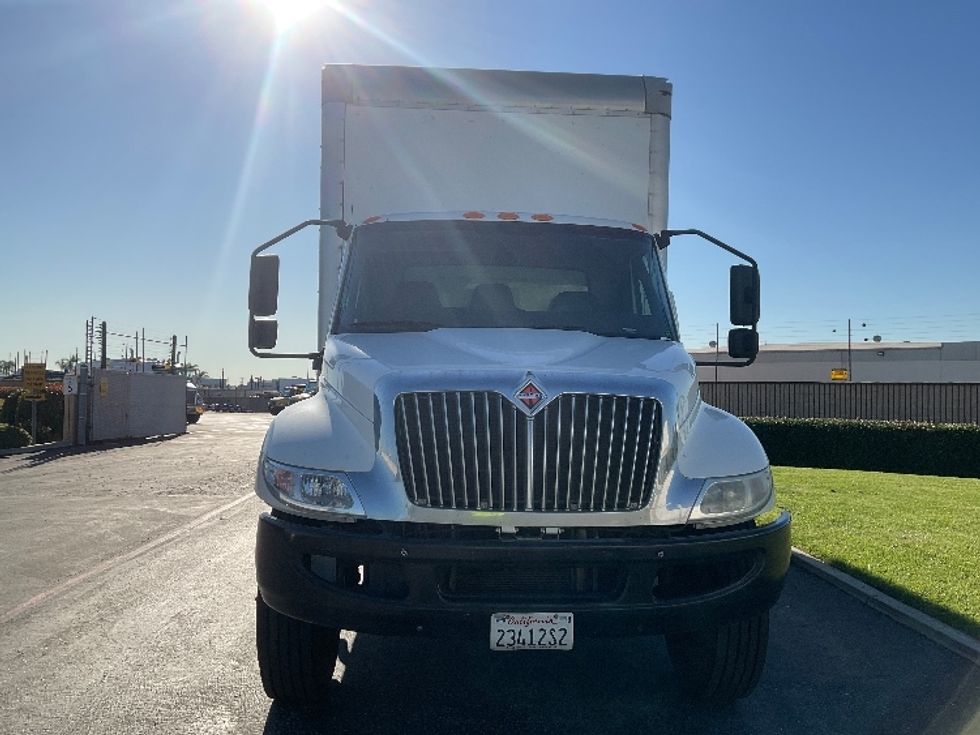 Medium Duty Box Truck-Light and Medium Duty Trucks-International-2020-MV607-Santa Ana-CA-163,777\n\t\tmiles-$ 53,500 - Image 2