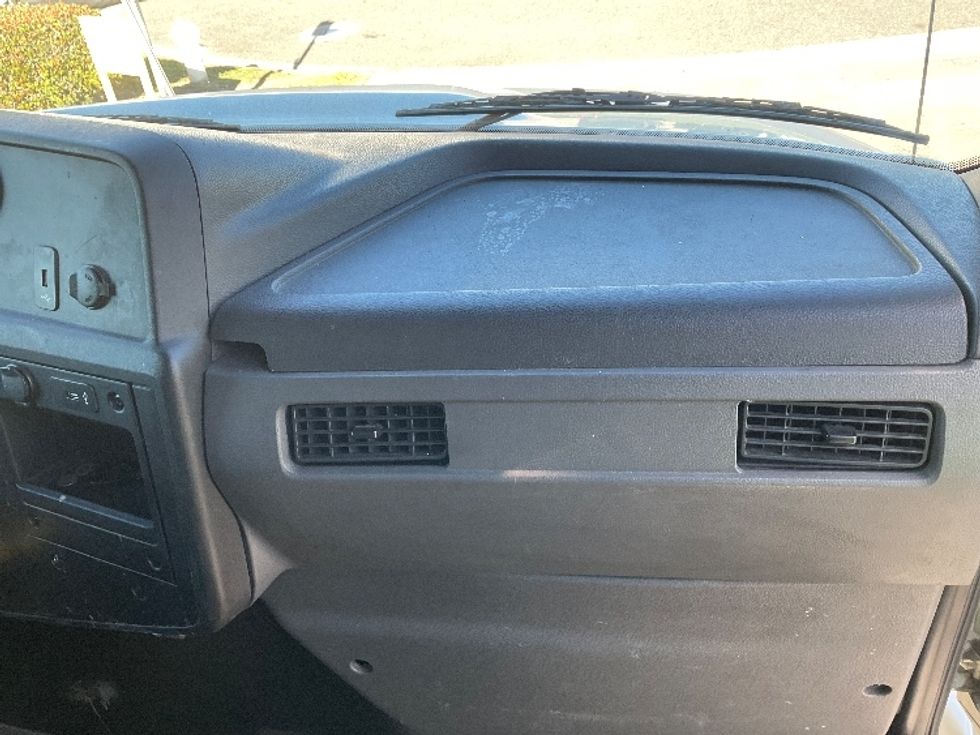 Medium Duty Box Truck-Light and Medium Duty Trucks-International-2020-MV607-Santa Ana-CA-163,777\n\t\tmiles-$ 53,500 - Image 21