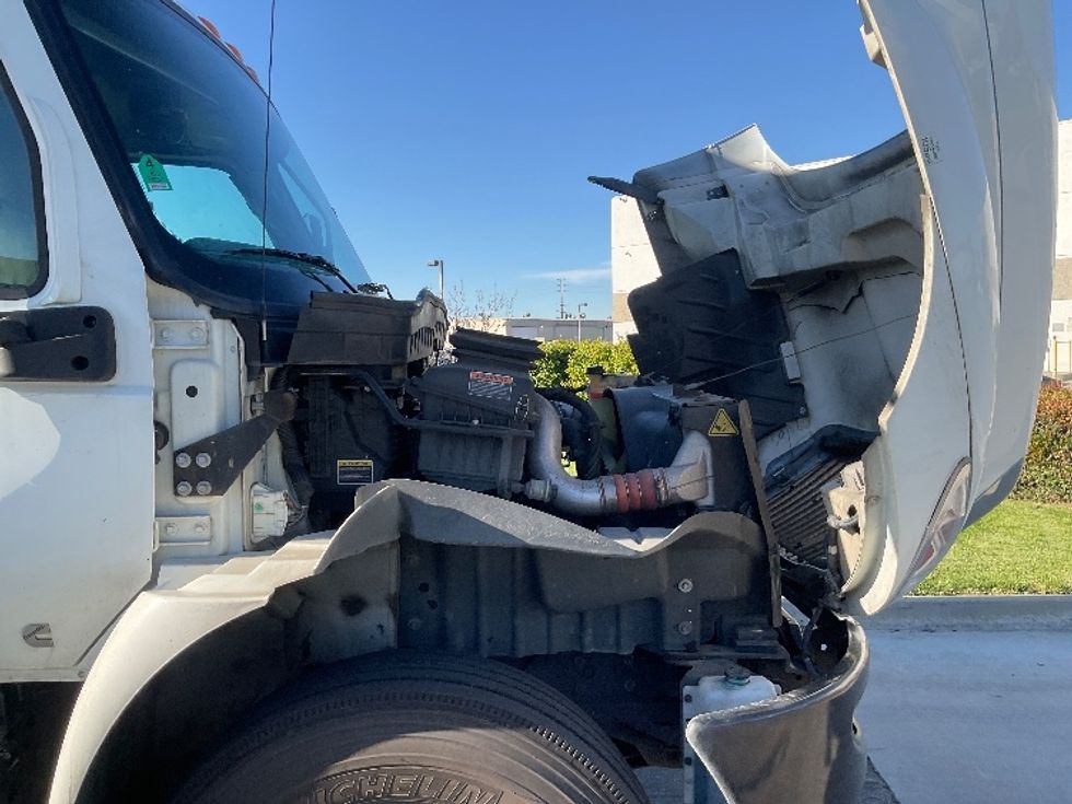 Medium Duty Box Truck-Light and Medium Duty Trucks-International-2020-MV607-Santa Ana-CA-163,777\n\t\tmiles-$ 53,500 - Image 23