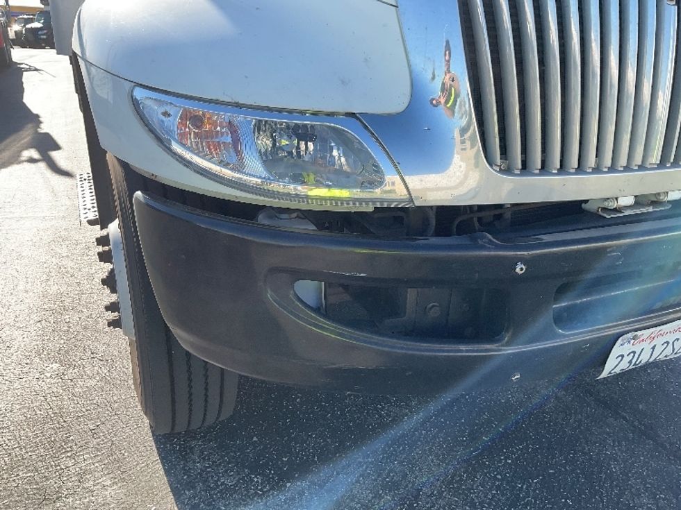 Medium Duty Box Truck-Light and Medium Duty Trucks-International-2020-MV607-Santa Ana-CA-163,777\n\t\tmiles-$ 53,500 - Image 25