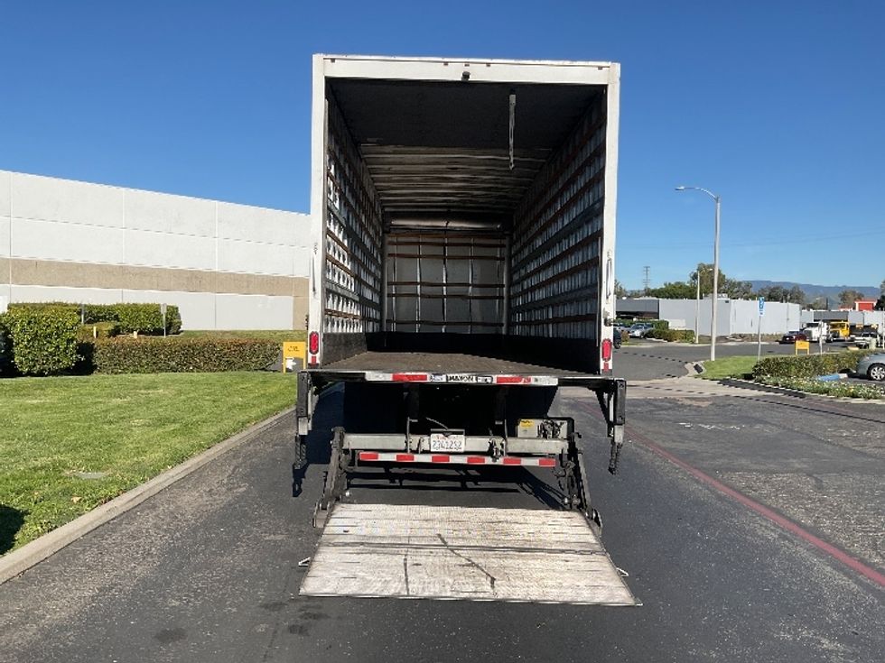 Medium Duty Box Truck-Light and Medium Duty Trucks-International-2020-MV607-Santa Ana-CA-163,777\n\t\tmiles-$ 53,500 - Image 9