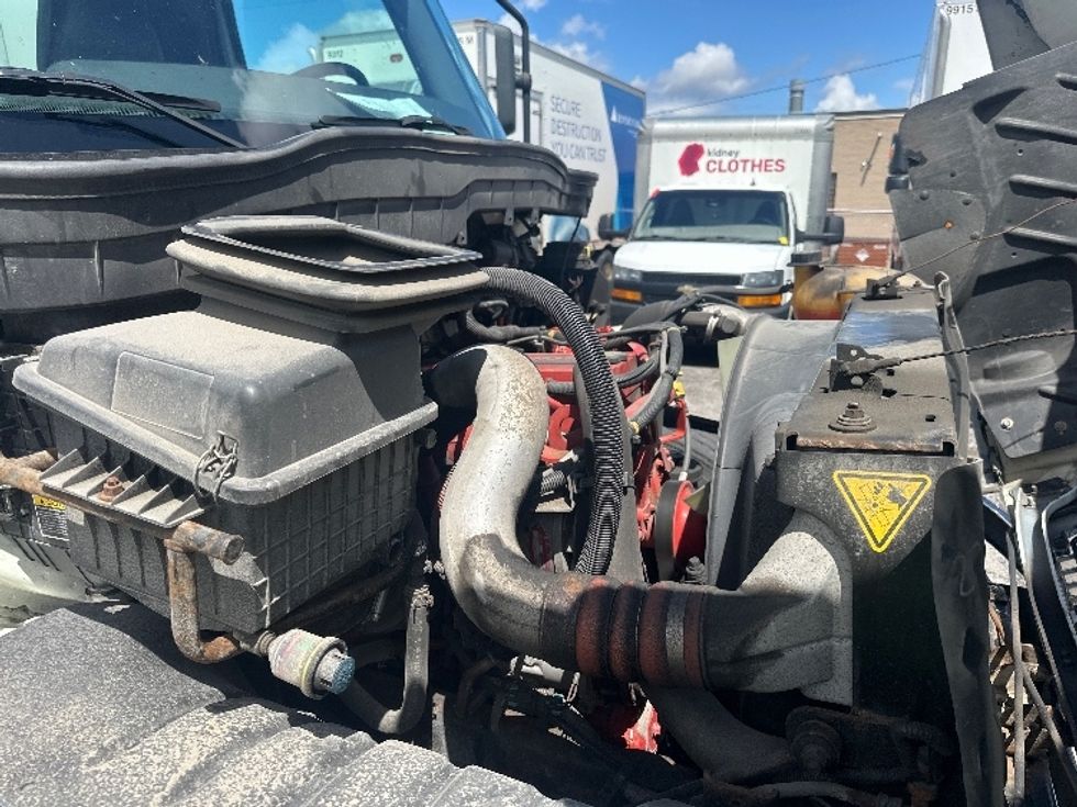 Medium Duty Box Truck-Light and Medium Duty Trucks-International-2020-MV607-Scarborough-ON-170,594\n\t\tkm-$ 59,750 - Image 23