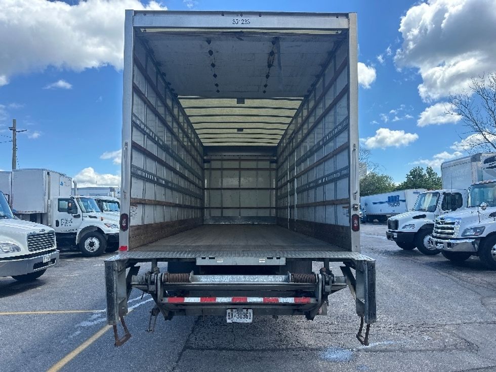 Medium Duty Box Truck-Light and Medium Duty Trucks-International-2020-MV607-Scarborough-ON-170,594\n\t\tkm-$ 59,750 - Image 9