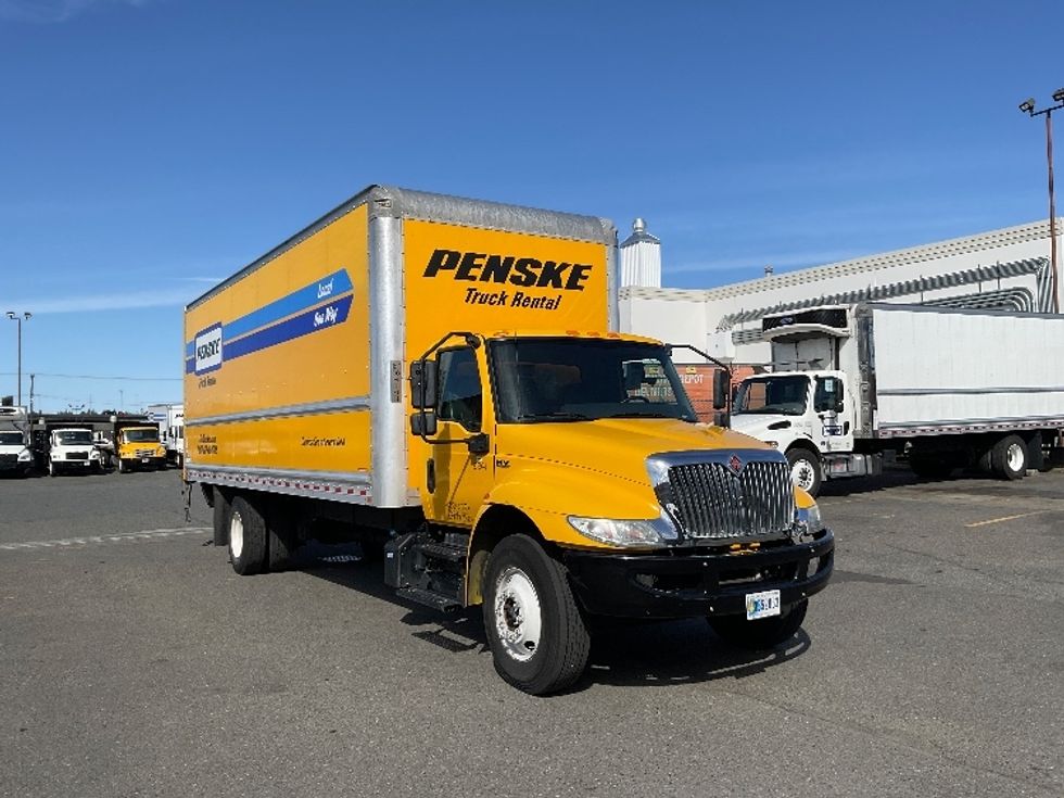 Medium Duty Box Truck-Light and Medium Duty Trucks-International-2020-MV607-Seattle-WA-123,974\n\t\tmiles-$ 57,250 - Image 1