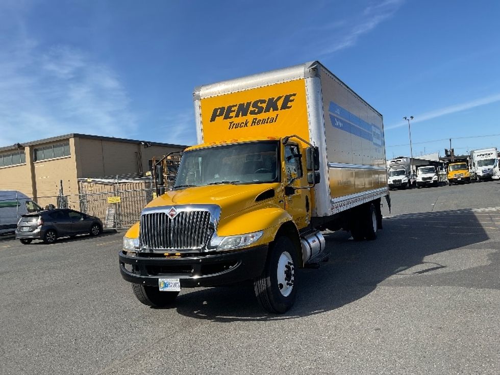 Medium Duty Box Truck-Light and Medium Duty Trucks-International-2020-MV607-Seattle-WA-123,974\n\t\tmiles-$ 57,250 - Image 3