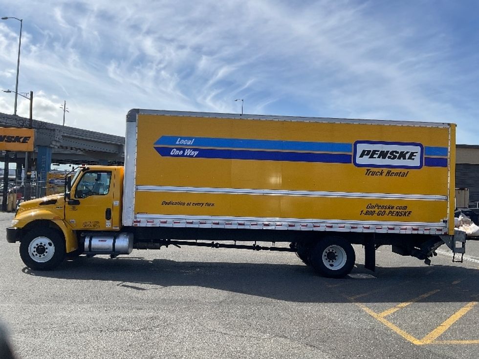 Medium Duty Box Truck-Light and Medium Duty Trucks-International-2020-MV607-Seattle-WA-123,974\n\t\tmiles-$ 57,250 - Image 4