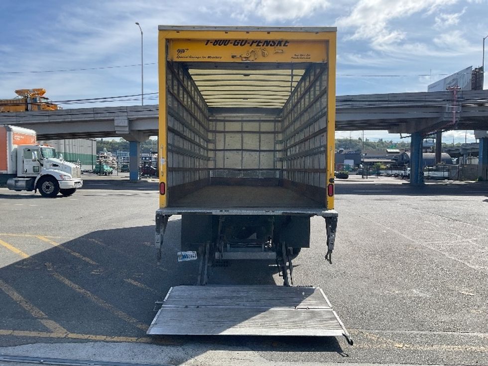 Medium Duty Box Truck-Light and Medium Duty Trucks-International-2020-MV607-Seattle-WA-123,974\n\t\tmiles-$ 57,250 - Image 9