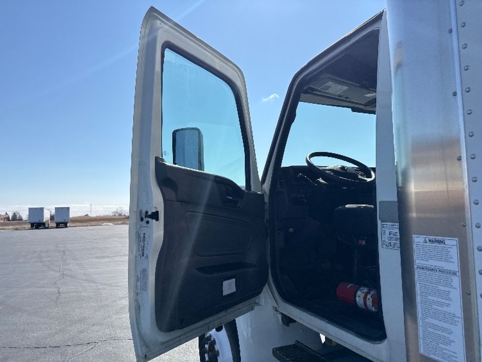 Medium Duty Box Truck-Light and Medium Duty Trucks-International-2020-MV607-Sheboygan-WI-16,254\n\t\tmiles-$ 58,750 - Image 16