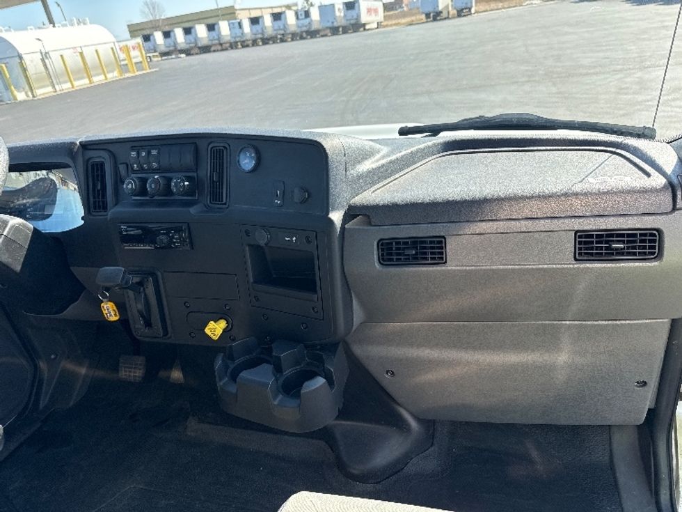 Medium Duty Box Truck-Light and Medium Duty Trucks-International-2020-MV607-Sheboygan-WI-16,254\n\t\tmiles-$ 58,750 - Image 18