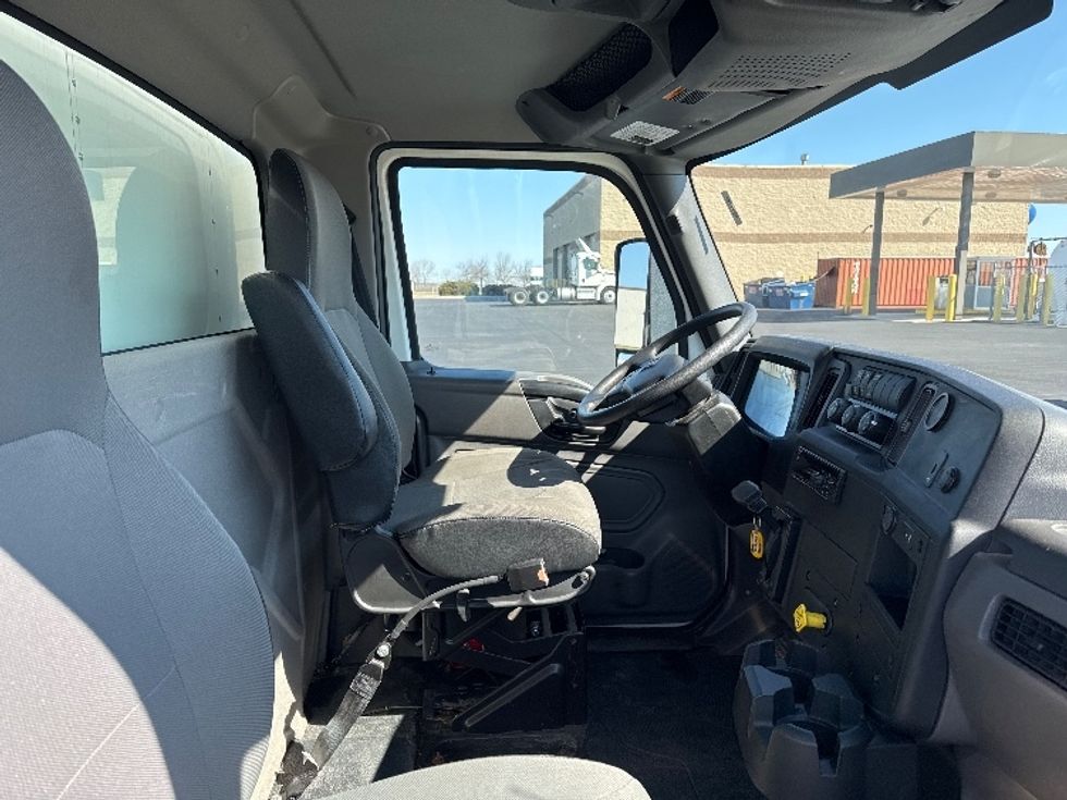 Medium Duty Box Truck-Light and Medium Duty Trucks-International-2020-MV607-Sheboygan-WI-16,254\n\t\tmiles-$ 58,750 - Image 21