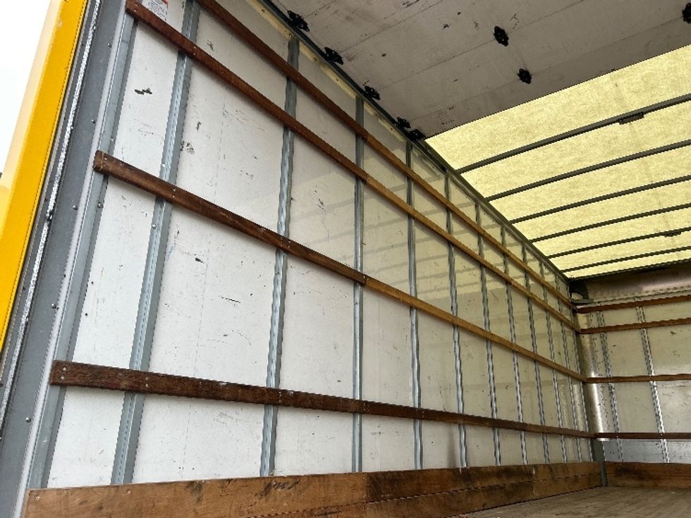 Medium Duty Box Truck-Light and Medium Duty Trucks-International-2020-MV607-Sioux Falls-SD-167,364\n\t\tmiles-$ 33,750 - Image 11