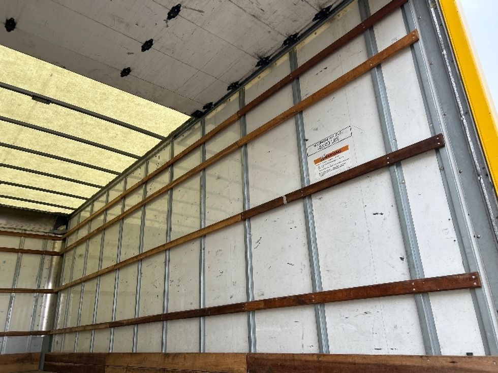 Medium Duty Box Truck-Light and Medium Duty Trucks-International-2020-MV607-Sioux Falls-SD-167,364\n\t\tmiles-$ 33,750 - Image 12