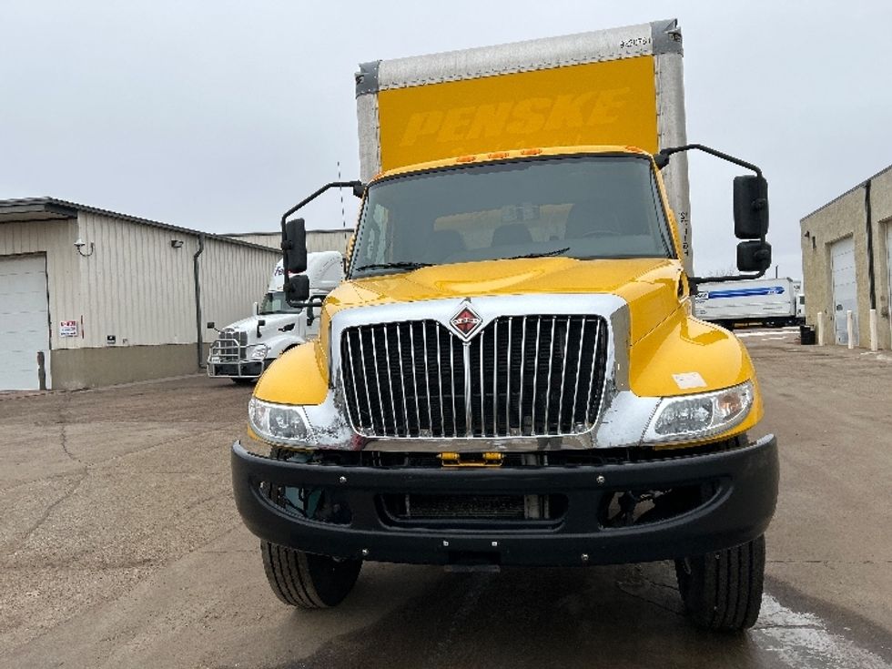Medium Duty Box Truck-Light and Medium Duty Trucks-International-2020-MV607-Sioux Falls-SD-167,364\n\t\tmiles-$ 33,750 - Image 2