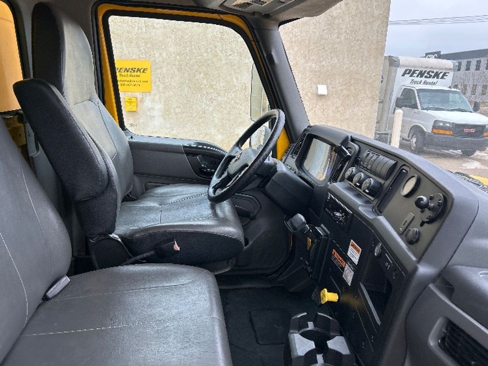 Medium Duty Box Truck-Light and Medium Duty Trucks-International-2020-MV607-Sioux Falls-SD-167,364\n\t\tmiles-$ 33,750 - Image 22