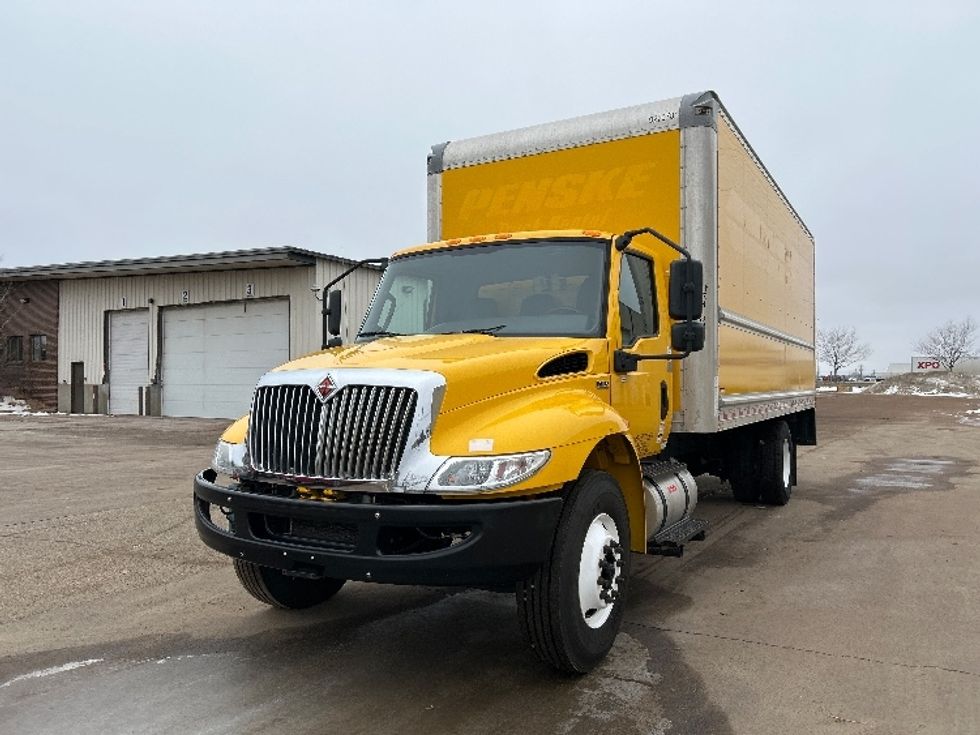 Medium Duty Box Truck-Light and Medium Duty Trucks-International-2020-MV607-Sioux Falls-SD-167,364\n\t\tmiles-$ 33,750 - Image 3