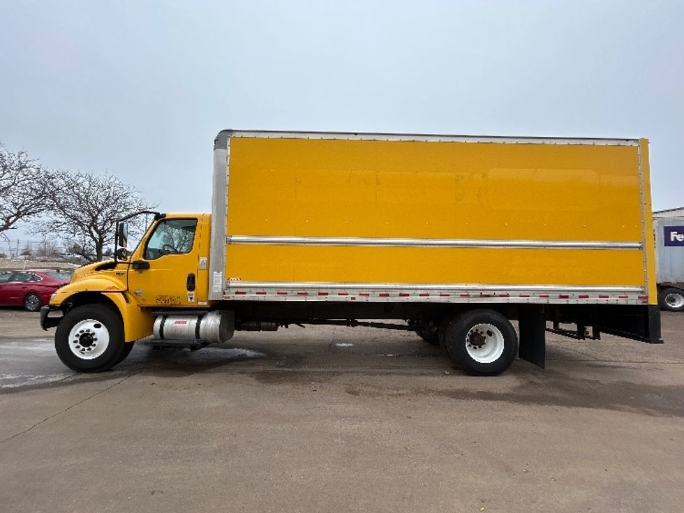Medium Duty Box Truck-Light and Medium Duty Trucks-International-2020-MV607-Sioux Falls-SD-167,364\n\t\tmiles-$ 33,750 - Image 4
