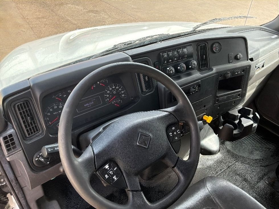 Medium Duty Box Truck-Light and Medium Duty Trucks-International-2020-MV607-Sioux Falls-SD-440,398\n\t\tmiles-$ 21,750 - Image 14