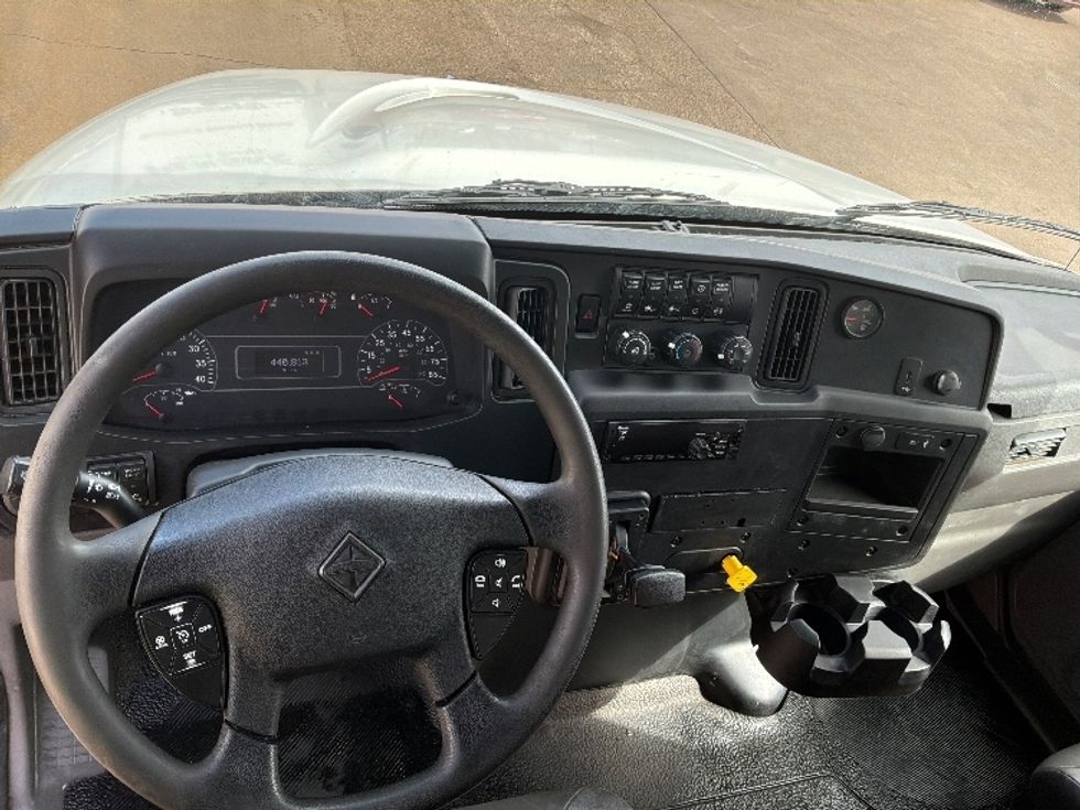 Medium Duty Box Truck-Light and Medium Duty Trucks-International-2020-MV607-Sioux Falls-SD-440,398\n\t\tmiles-$ 21,750 - Image 15