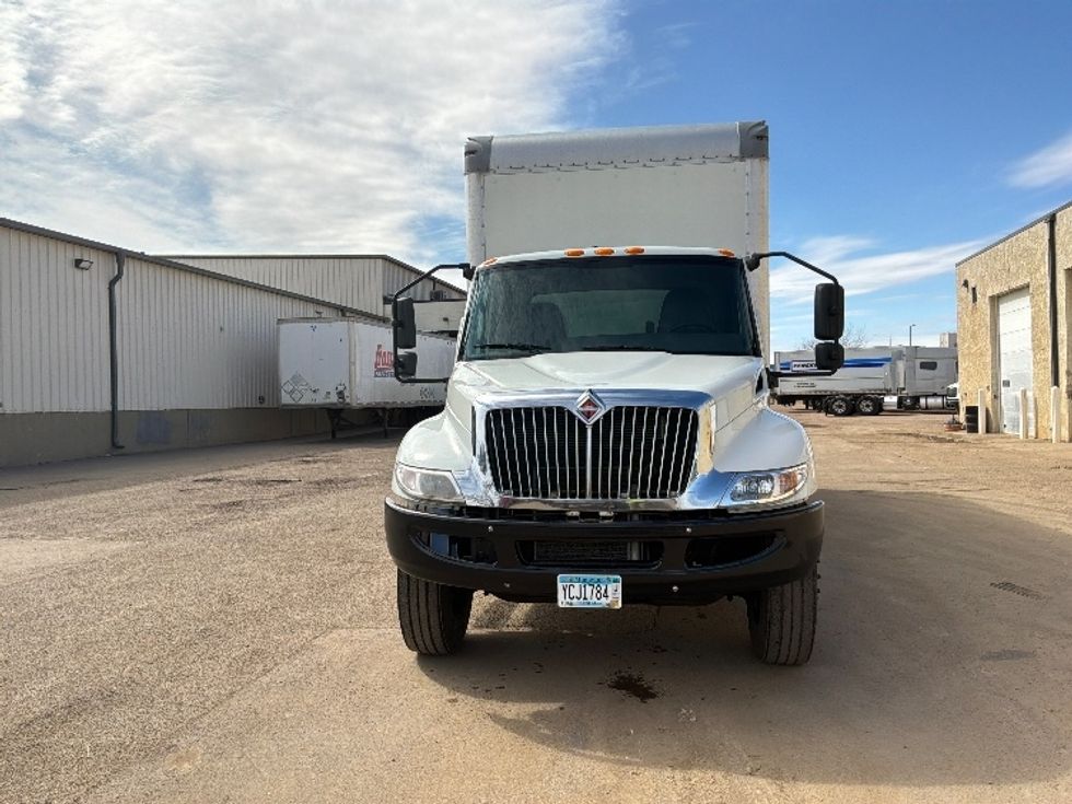 Medium Duty Box Truck-Light and Medium Duty Trucks-International-2020-MV607-Sioux Falls-SD-440,398\n\t\tmiles-$ 21,750 - Image 2