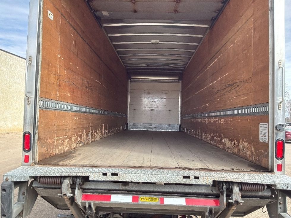 Medium Duty Box Truck-Light and Medium Duty Trucks-International-2020-MV607-Sioux Falls-SD-440,398\n\t\tmiles-$ 21,750 - Image 22
