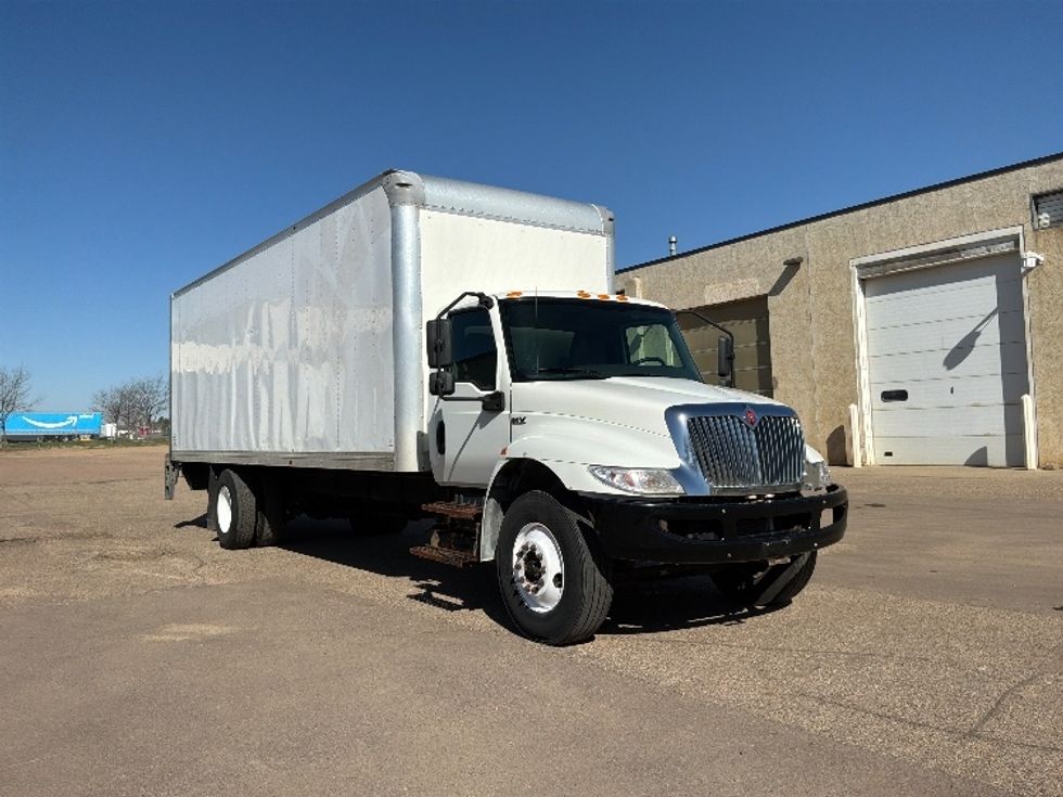 Medium Duty Box Truck-Light and Medium Duty Trucks-International-2020-MV607-Sioux Falls-SD-452,004\n\t\tmiles-$ 21,750 - Image 1