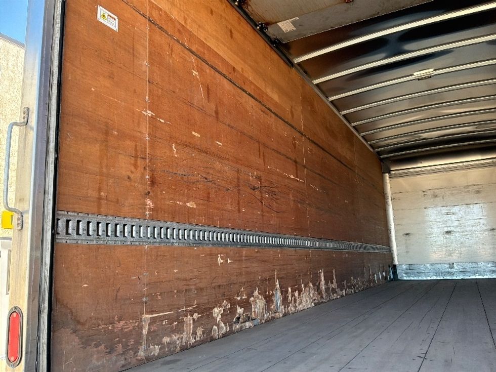 Medium Duty Box Truck-Light and Medium Duty Trucks-International-2020-MV607-Sioux Falls-SD-452,004\n\t\tmiles-$ 21,750 - Image 11