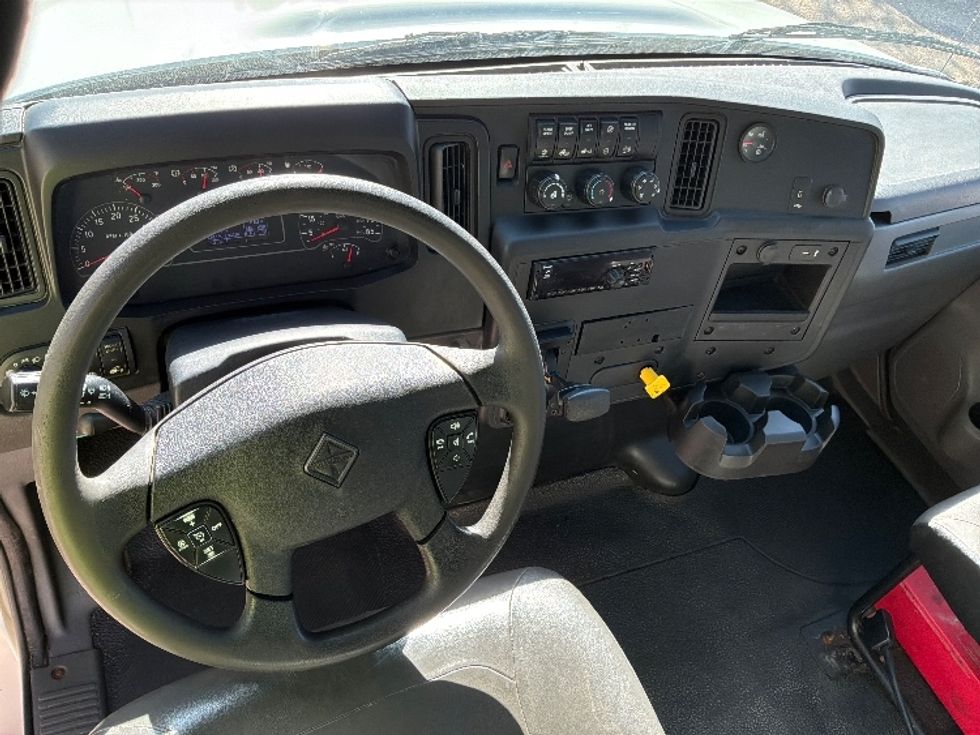 Medium Duty Box Truck-Light and Medium Duty Trucks-International-2020-MV607-Sioux Falls-SD-452,004\n\t\tmiles-$ 21,750 - Image 18