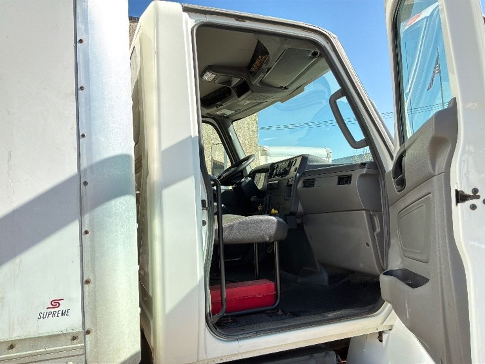 Medium Duty Box Truck-Light and Medium Duty Trucks-International-2020-MV607-Sioux Falls-SD-452,004\n\t\tmiles-$ 21,750 - Image 20
