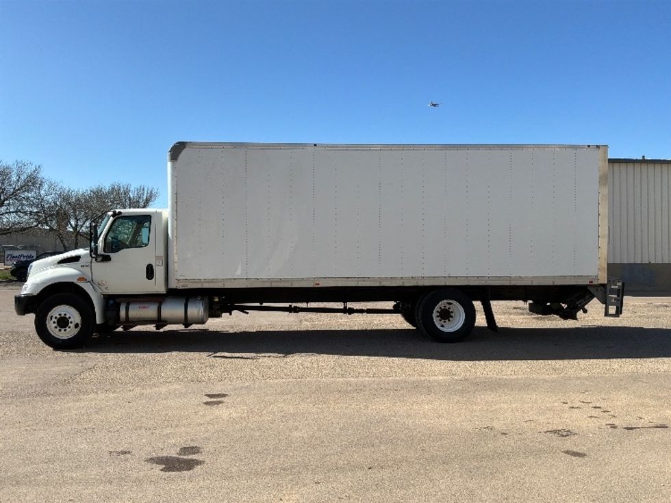 Medium Duty Box Truck-Light and Medium Duty Trucks-International-2020-MV607-Sioux Falls-SD-452,004\n\t\tmiles-$ 21,750 - Image 4