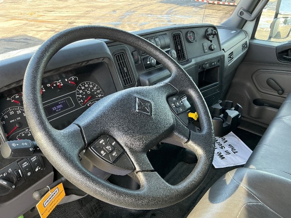 Medium Duty Box Truck-Light and Medium Duty Trucks-International-2020-MV607-South Bend-IN-33,985\n\t\tmiles-$ 52,500 - Image 17