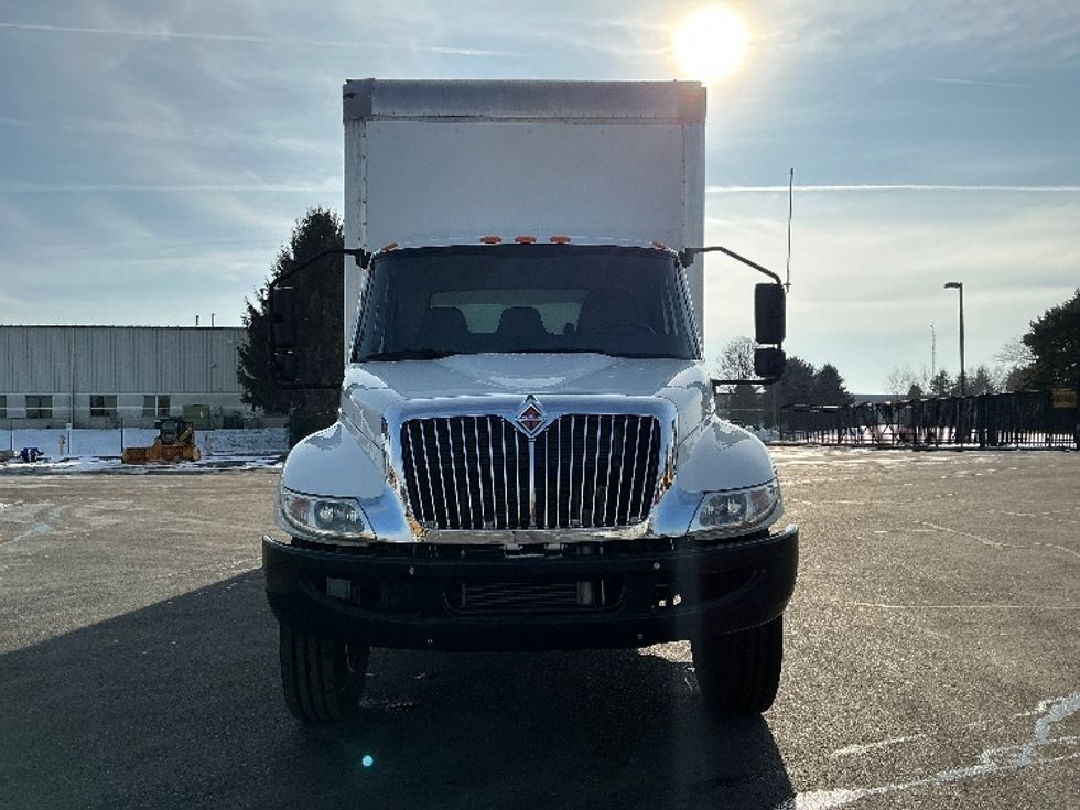 Medium Duty Box Truck-Light and Medium Duty Trucks-International-2020-MV607-South Bend-IN-33,985\n\t\tmiles-$ 52,500 - Image 2