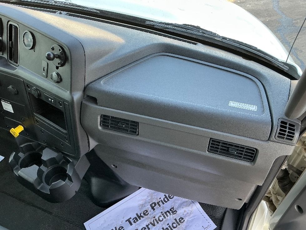 Medium Duty Box Truck-Light and Medium Duty Trucks-International-2020-MV607-South Bend-IN-33,985\n\t\tmiles-$ 52,500 - Image 21