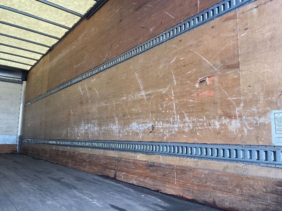 Medium Duty Box Truck-Light and Medium Duty Trucks-International-2020-MV607-South Bend-IN-80,306\n\t\tmiles-$ 59,500 - Image 12