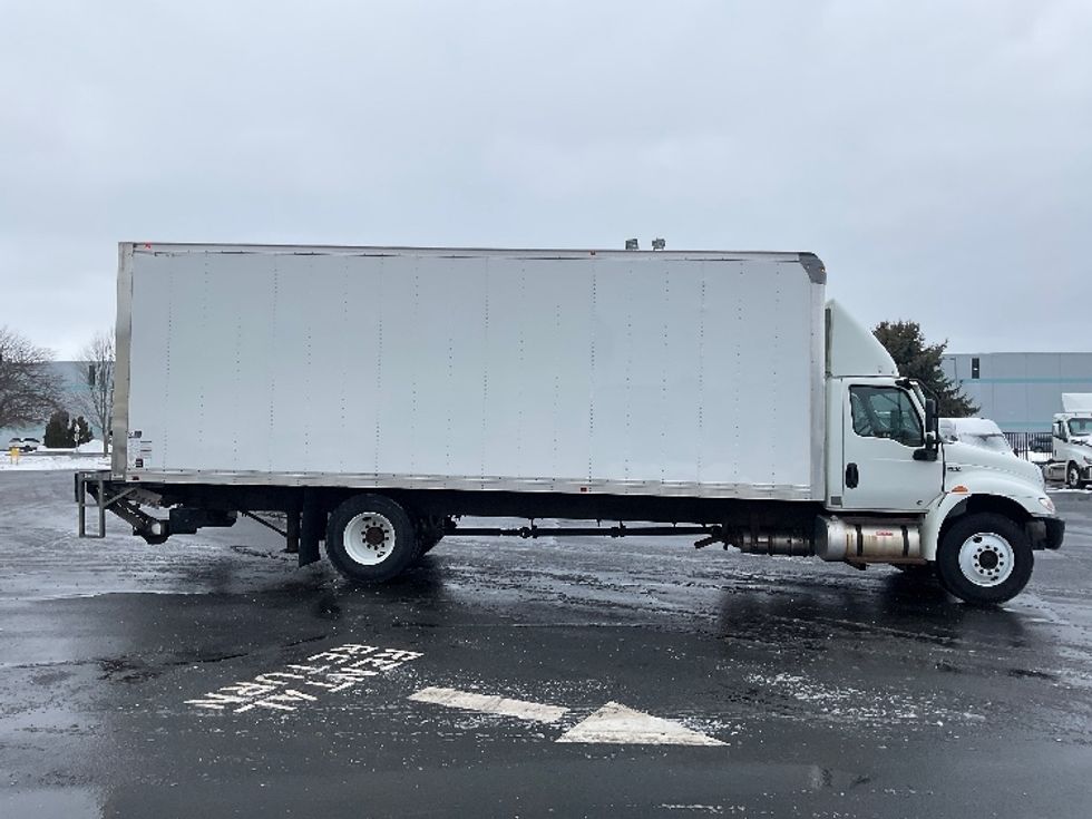 Medium Duty Box Truck-Light and Medium Duty Trucks-International-2020-MV607-South Bend-IN-80,306\n\t\tmiles-$ 59,500 - Image 15