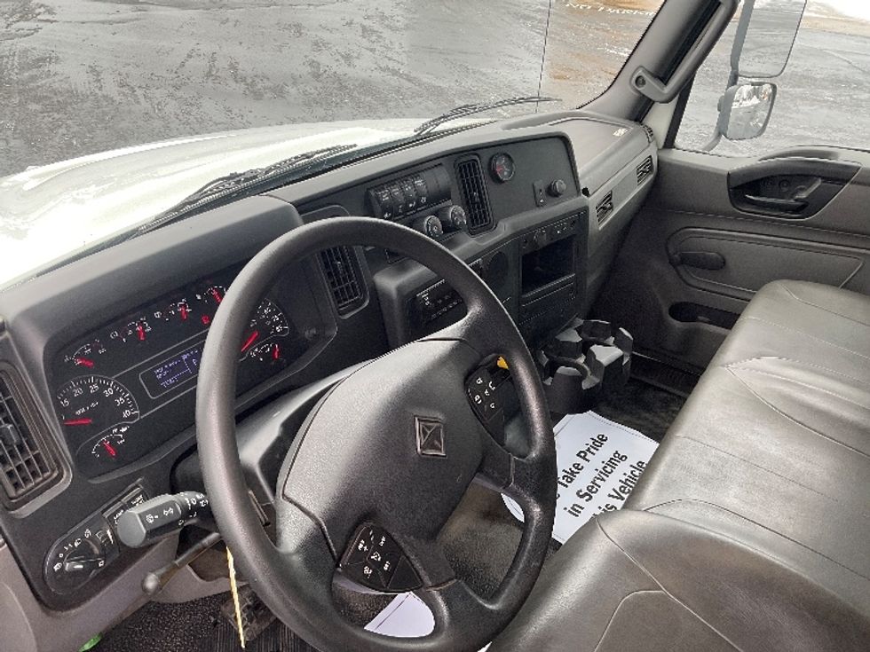 Medium Duty Box Truck-Light and Medium Duty Trucks-International-2020-MV607-South Bend-IN-80,306\n\t\tmiles-$ 59,500 - Image 17