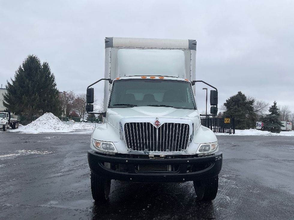 Medium Duty Box Truck-Light and Medium Duty Trucks-International-2020-MV607-South Bend-IN-80,306\n\t\tmiles-$ 59,500 - Image 2