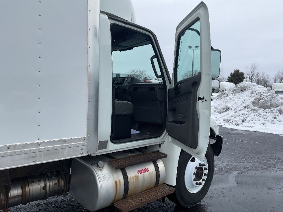 Medium Duty Box Truck-Light and Medium Duty Trucks-International-2020-MV607-South Bend-IN-80,306\n\t\tmiles-$ 59,500 - Image 20