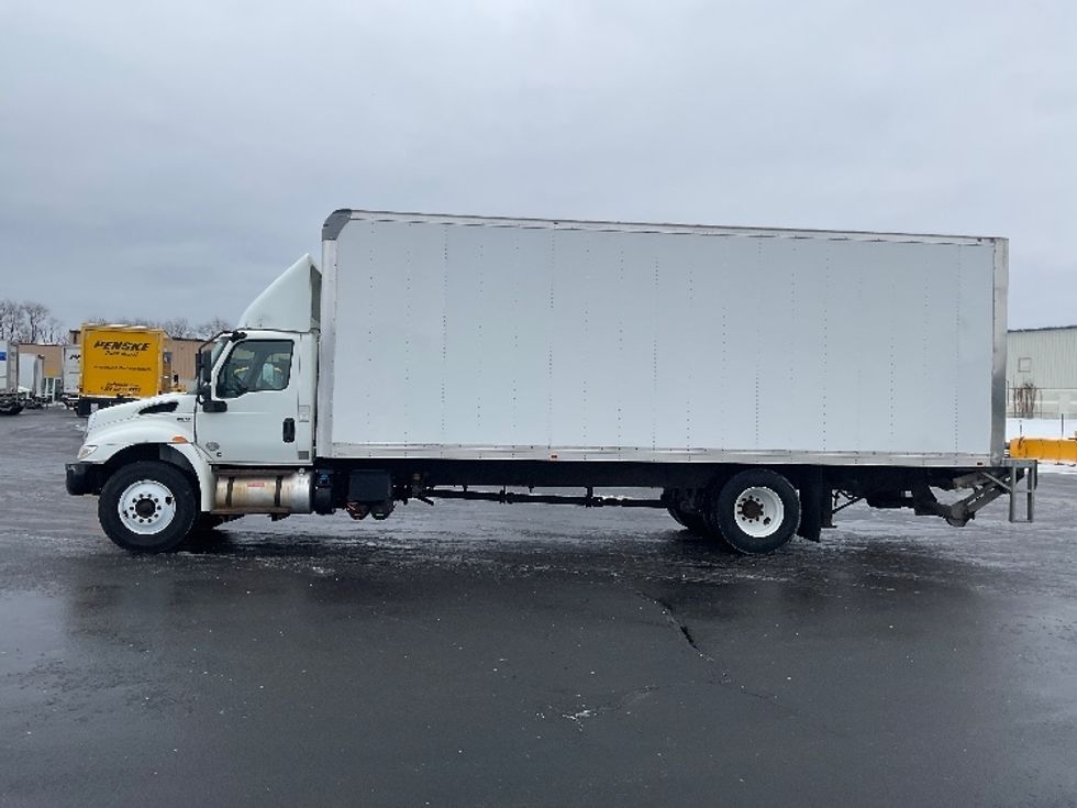 Medium Duty Box Truck-Light and Medium Duty Trucks-International-2020-MV607-South Bend-IN-80,306\n\t\tmiles-$ 59,500 - Image 4