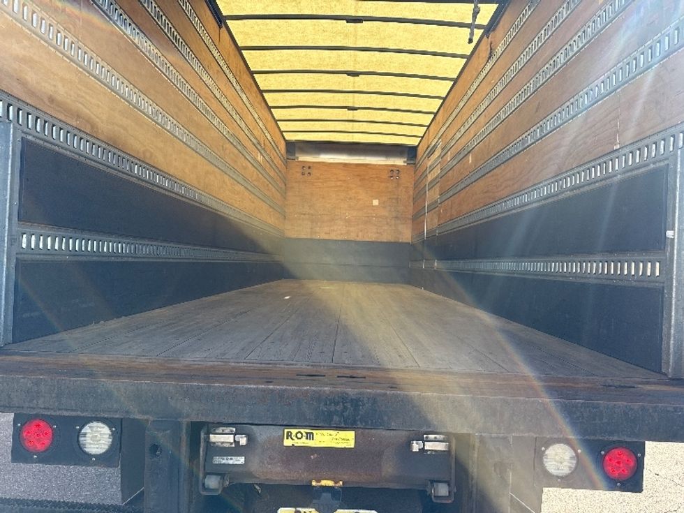 Medium Duty Box Truck-Light and Medium Duty Trucks-International-2020-MV607-South Plainfield-NJ-180,230\n\t\tmiles-$ 48,500 - Image 8