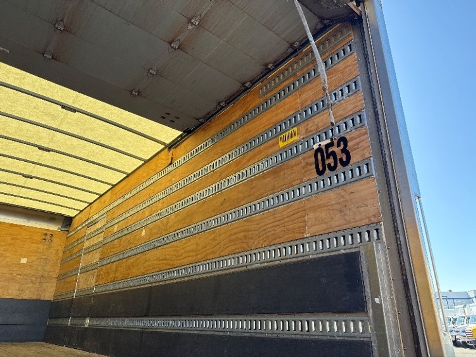 Medium Duty Box Truck-Light and Medium Duty Trucks-International-2020-MV607-South Plainfield-NJ-180,230\n\t\tmiles-$ 48,500 - Image 11