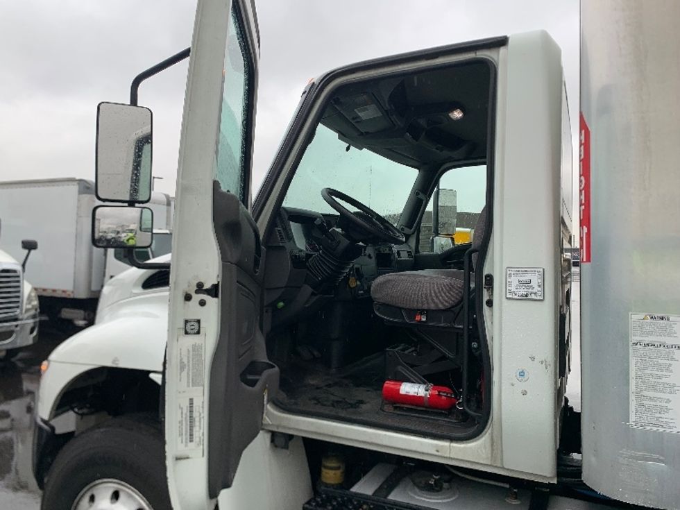Medium Duty Box Truck-Light and Medium Duty Trucks-International-2020-MV607-South Plainfield-NJ-180,230\n\t\tmiles-$ 48,500 - Image 15