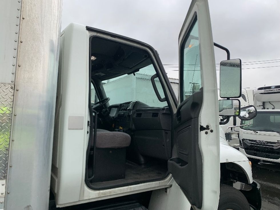 Medium Duty Box Truck-Light and Medium Duty Trucks-International-2020-MV607-South Plainfield-NJ-180,230\n\t\tmiles-$ 48,500 - Image 19