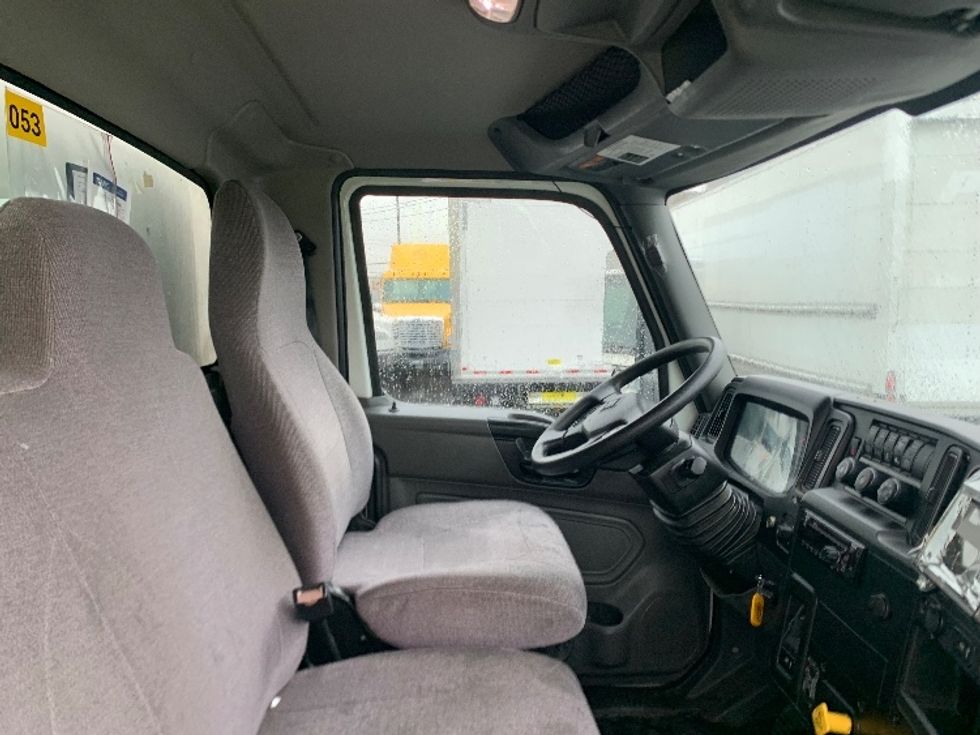 Medium Duty Box Truck-Light and Medium Duty Trucks-International-2020-MV607-South Plainfield-NJ-180,230\n\t\tmiles-$ 48,500 - Image 21