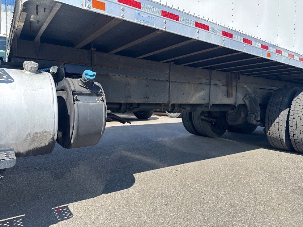 Medium Duty Box Truck-Light and Medium Duty Trucks-International-2020-MV607-South Plainfield-NJ-193,386\n\t\tmiles-$ 46,750 - Image 5