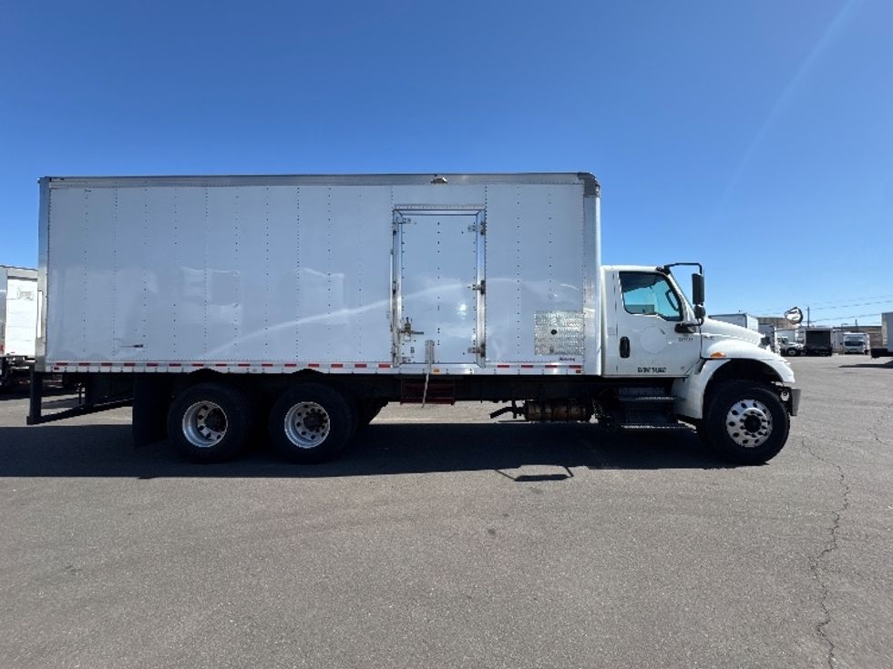 Medium Duty Box Truck-Light and Medium Duty Trucks-International-2020-MV607-South Plainfield-NJ-193,386\n\t\tmiles-$ 46,750 - Image 14