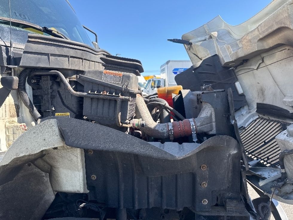 Medium Duty Box Truck-Light and Medium Duty Trucks-International-2020-MV607-South Plainfield-NJ-193,386\n\t\tmiles-$ 46,750 - Image 22