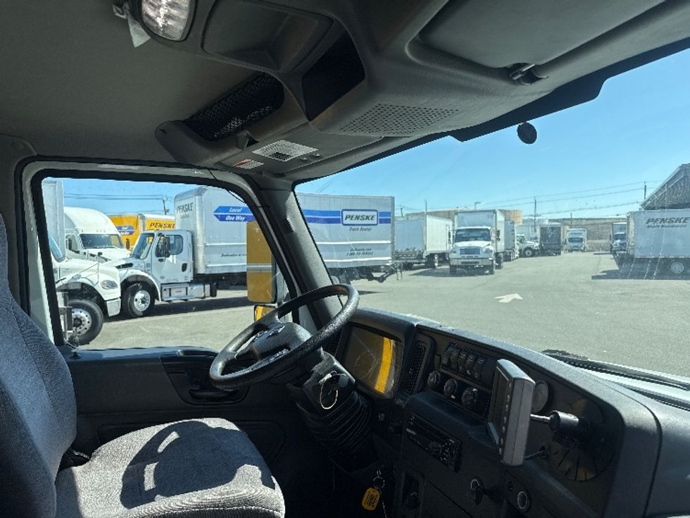 Medium Duty Box Truck-Light and Medium Duty Trucks-International-2020-MV607-South Plainfield-NJ-193,386\n\t\tmiles-$ 46,750 - Image 21