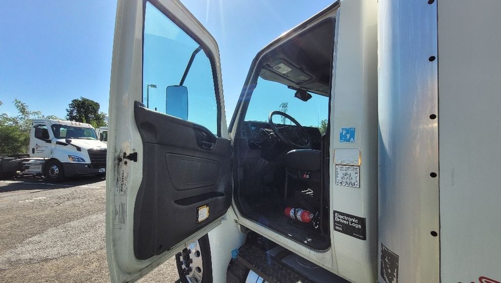 Medium Duty Box Truck-Light and Medium Duty Trucks-International-2020-MV607-South Plainfield-NJ-234,594\n\t\tmiles-$ 43,750 - Image 16