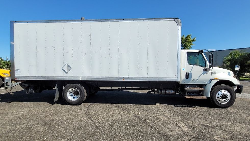 Medium Duty Box Truck-Light and Medium Duty Trucks-International-2020-MV607-South Plainfield-NJ-234,594\n\t\tmiles-$ 43,750 - Image 15